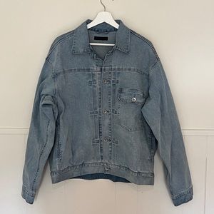 UNICLO MENS JEAN JACKET (LARGE)